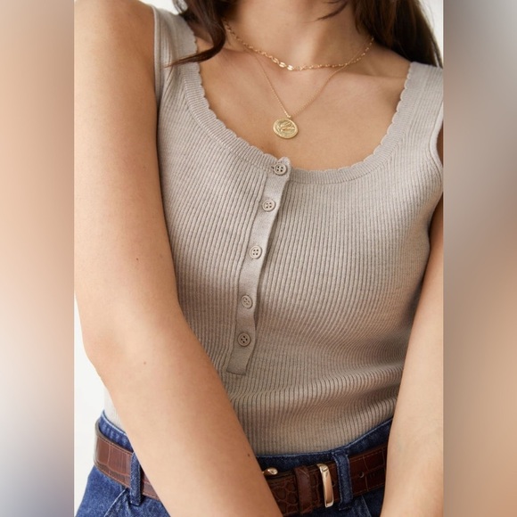 & OTHER STORIES Scalloped Knit Wool Button Tank Top Tan XS - Picture 3 of 10